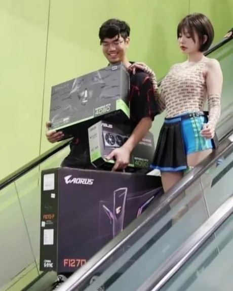 Chlapk zjavne dostal tri elania